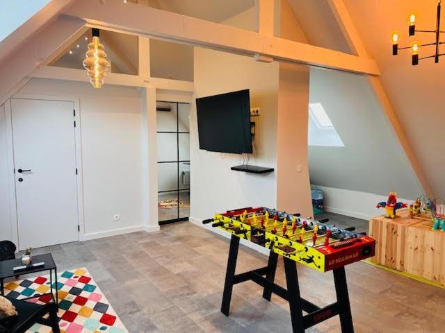 Family Appartement 'Marieo' With Game Room And Outdoor Facilities Gistel Exterior photo